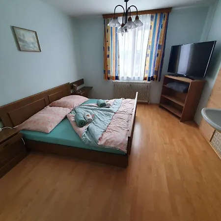 Haus Schattau * רוסבאך אם פס גשוט