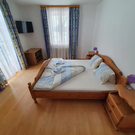 Haus Schattau * Russbach am Pass Gschütt